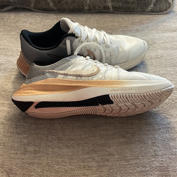 Practically brand new Women’s Nike Zoom Winflo - Picture 2 of 8